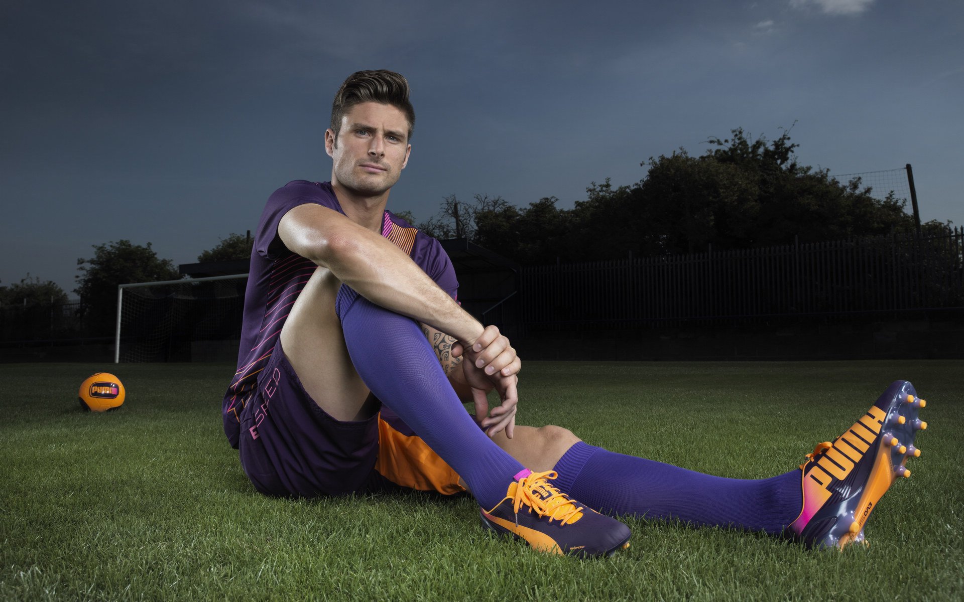 奥尔韦拉决赛冲线瞬间引爆全场,奥尔伟业